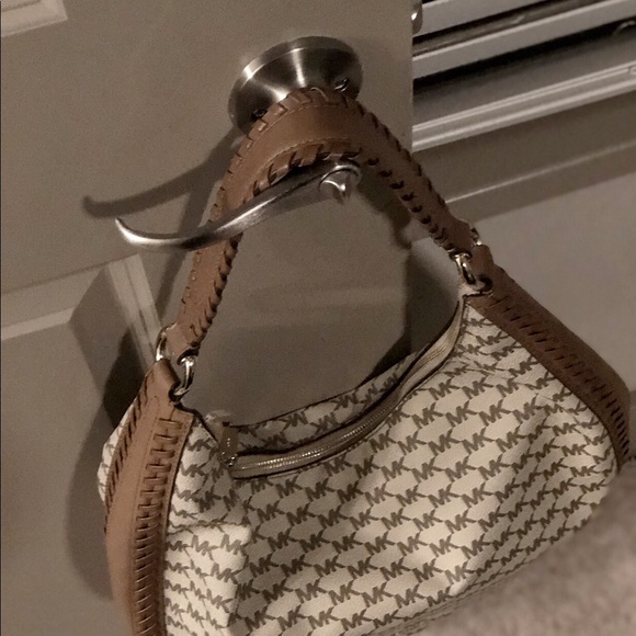 MK MONOGRAM HOBO BAG - Picture 6 of 6